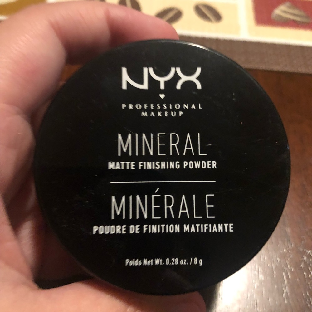 NYX Mineral Powder